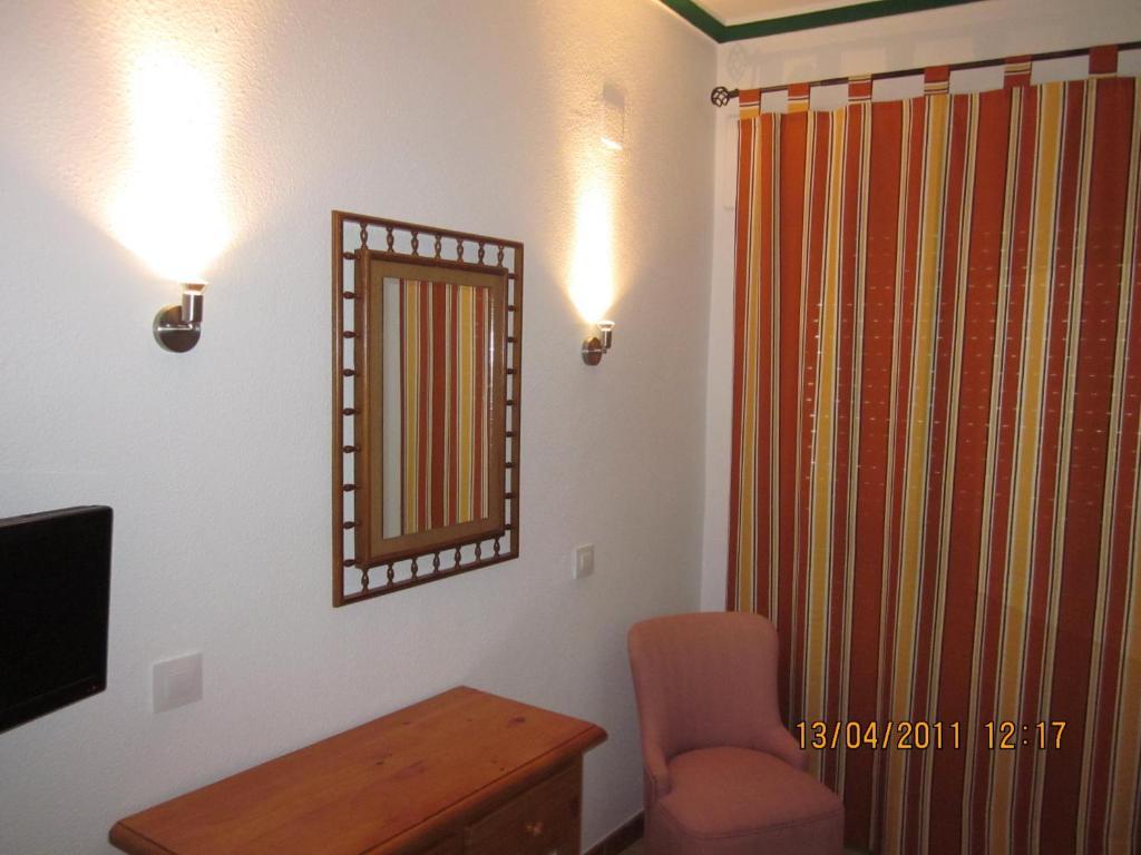 Hotel San Vicente - Centro Playa Коніль-де-ла-Фронтера Номер фото