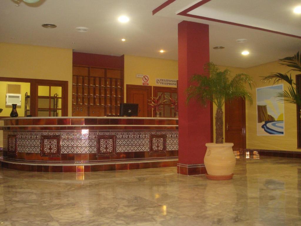 Hotel San Vicente - Centro Playa Коніль-де-ла-Фронтера Екстер'єр фото