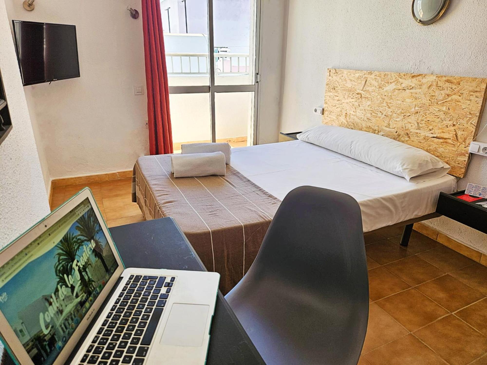 Hotel San Vicente - Centro Playa Коніль-де-ла-Фронтера Екстер'єр фото