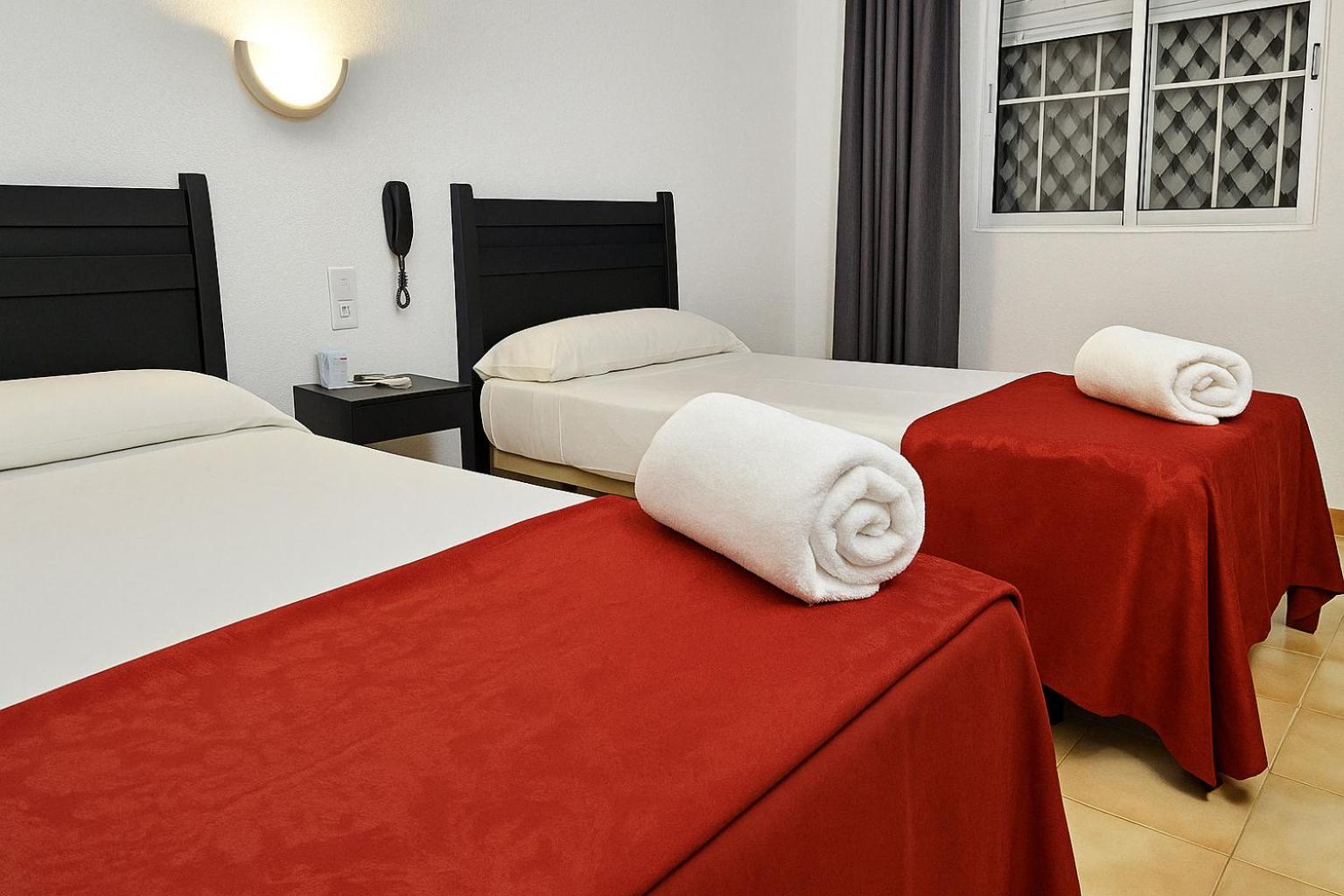 Hotel San Vicente - Centro Playa Коніль-де-ла-Фронтера Екстер'єр фото
