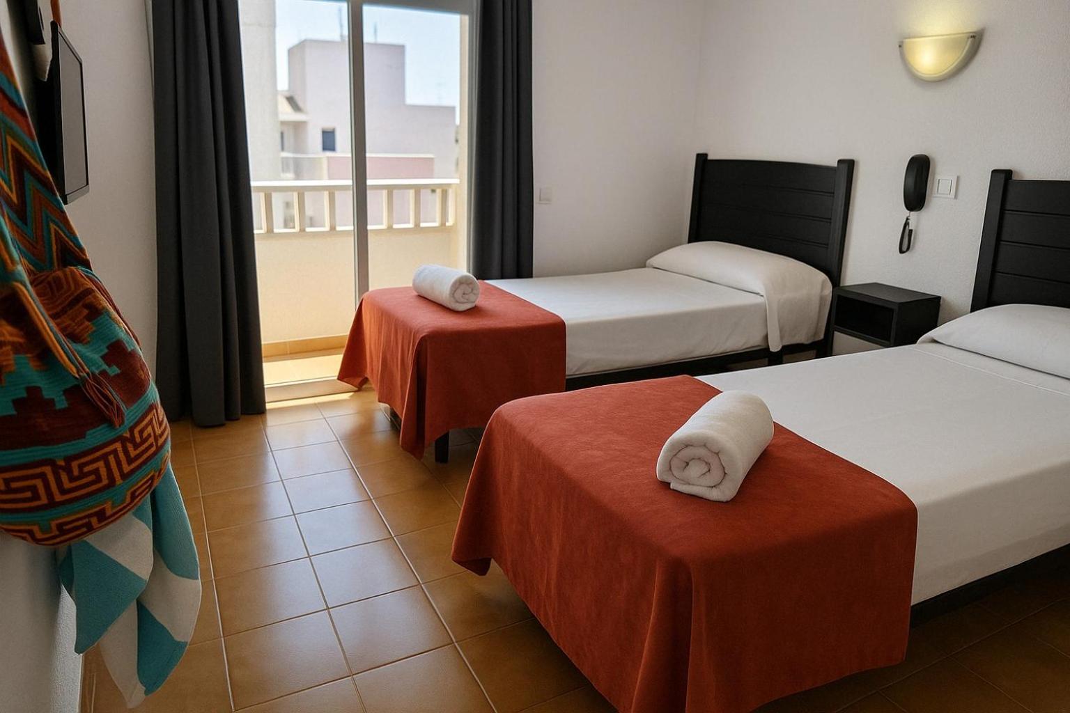 Hotel San Vicente - Centro Playa Коніль-де-ла-Фронтера Екстер'єр фото